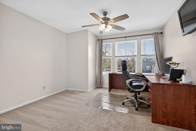 1 OWL CT, Marlton, NJ 08053