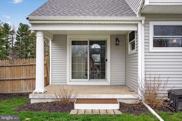 1 OWL CT, Marlton, NJ 08053