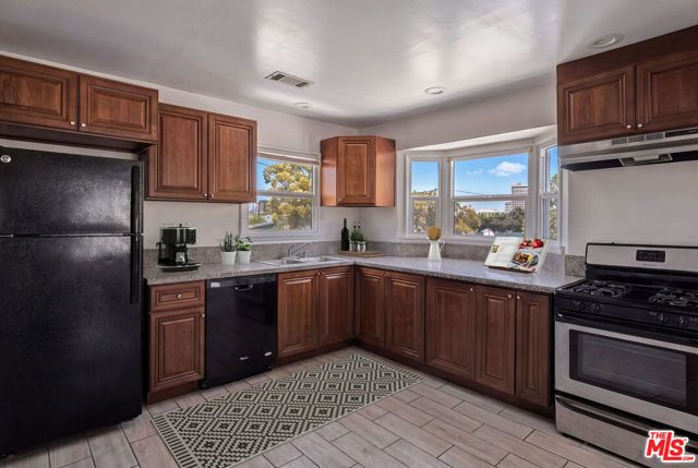 422 N Everett Street, Glendale, CA 91206
