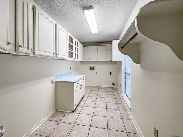 13616 Denham Rd, Central, LA 70818