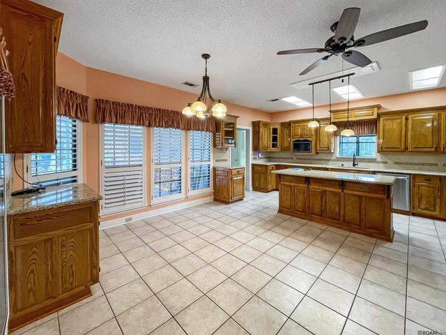 13616 Denham Rd, Central, LA 70818