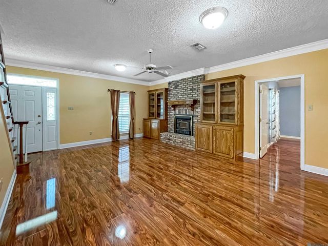 13616 Denham Rd, Central, LA 70818