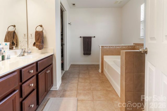 2318 Whitford Lane, Charlotte, NC 28210