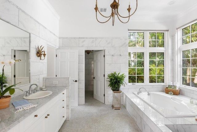 4511 BAY SHORE ROAD, Sarasota, FL 34234