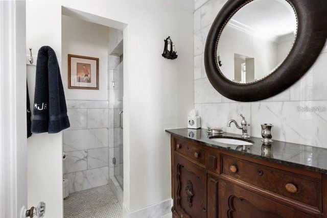 4511 BAY SHORE ROAD, Sarasota, FL 34234