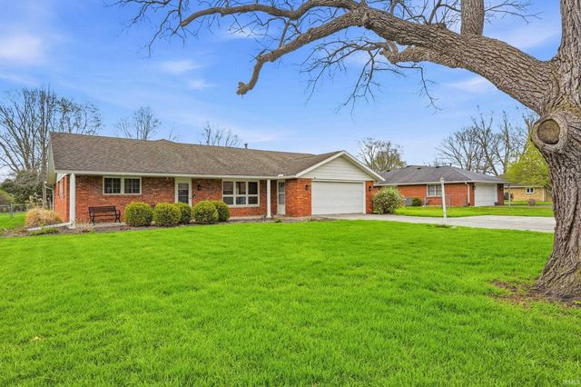 300 N Bayberry Lane, Muncie, IN 47304