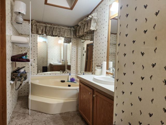 8033 Rolling Drive, Lake, MI 48632