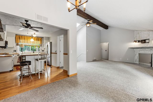 411 Laredo Road, Papillion, NE 68046