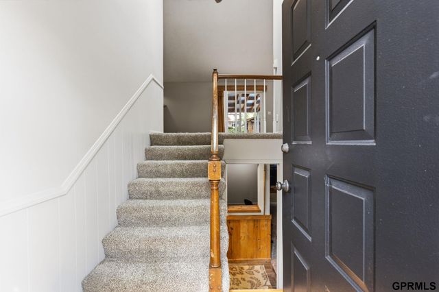 411 Laredo Road, Papillion, NE 68046
