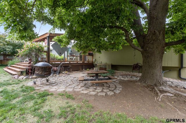 411 Laredo Road, Papillion, NE 68046
