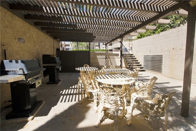 2386 E Del Mar Boulevard 111, Pasadena, CA 91107