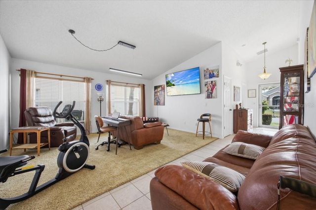 842 LOCKBREEZE DRIVE, Davenport, FL 33897