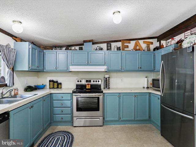 5001 WRIGHT RD, Fayetteville, PA 17222