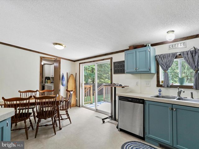 5001 WRIGHT RD, Fayetteville, PA 17222