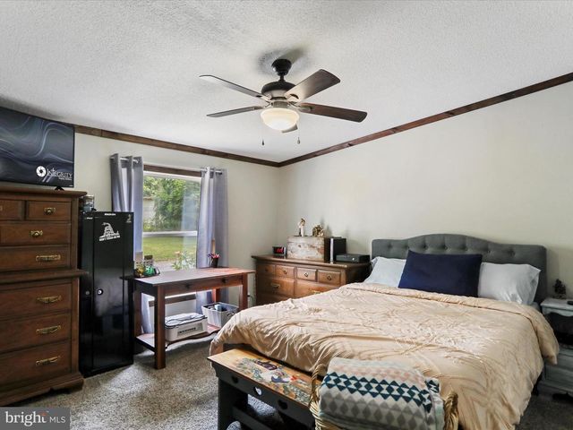 5001 WRIGHT RD, Fayetteville, PA 17222