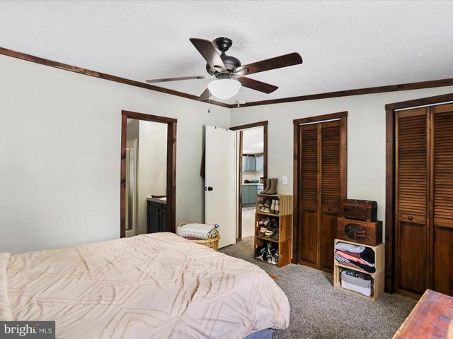 5001 WRIGHT RD, Fayetteville, PA 17222