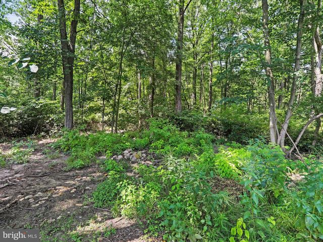 5001 WRIGHT RD, Fayetteville, PA 17222