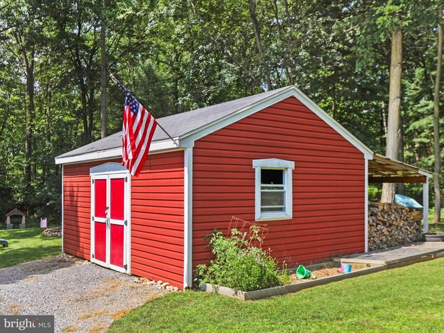 5001 WRIGHT RD, Fayetteville, PA 17222