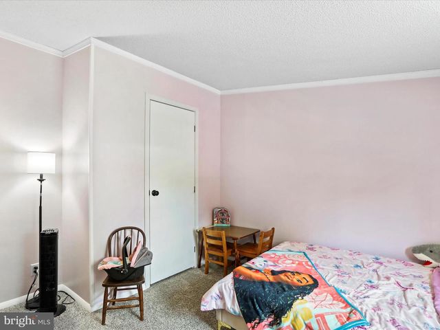 5001 WRIGHT RD, Fayetteville, PA 17222