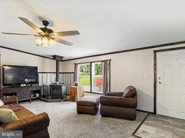 5001 WRIGHT RD, Fayetteville, PA 17222