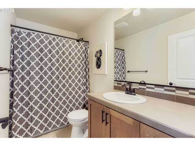 28515 Sw DUNDEE Ln, Wilsonville, OR 97070