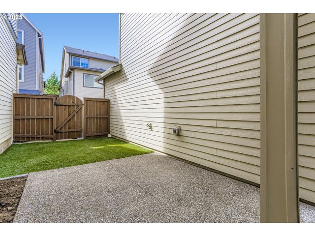 28515 Sw DUNDEE Ln, Wilsonville, OR 97070