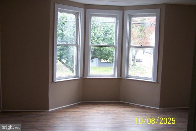 433 N RAILROAD ST, Tamaqua, PA 18252
