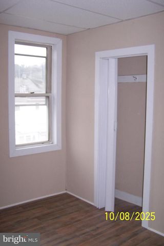 433 N RAILROAD ST, Tamaqua, PA 18252