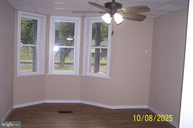 433 N RAILROAD ST, Tamaqua, PA 18252