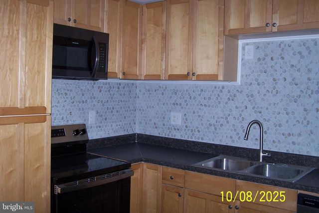 433 N RAILROAD ST, Tamaqua, PA 18252