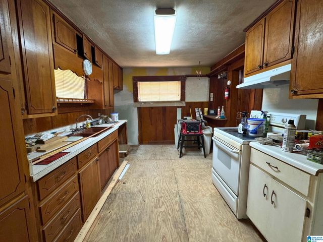 9132 3RD AVENUE, Trafford, AL 35172