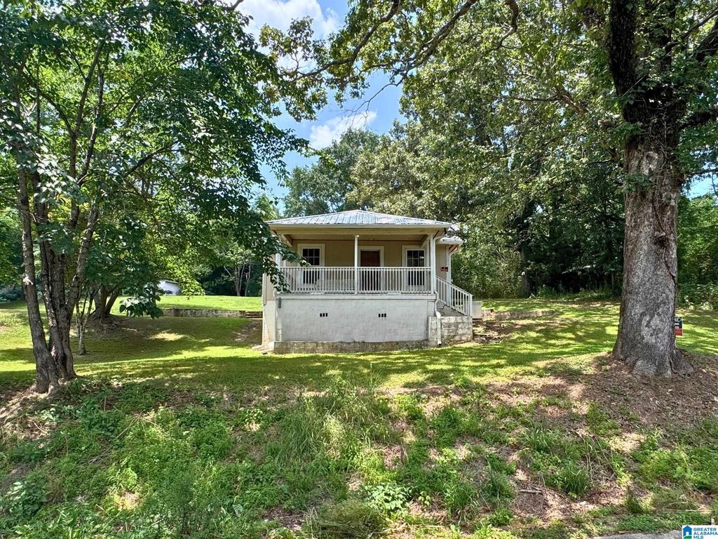 9132 3RD AVENUE, Trafford, AL 35172