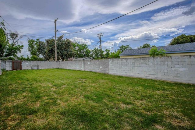 417 Maple St, Modesto, CA 95351