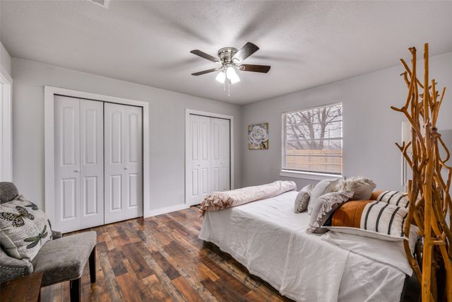 845 Willow Circle N, Burleson, TX 76028