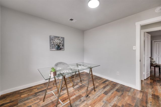 845 Willow Circle N, Burleson, TX 76028