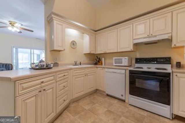 121 River Street, Hiawassee, GA 30546