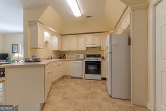 121 River Street, Hiawassee, GA 30546