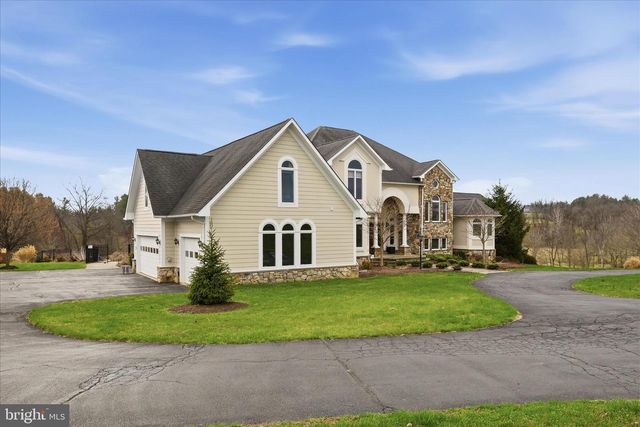 16076 BERLIN TPKE, Purcellville, VA 20132
