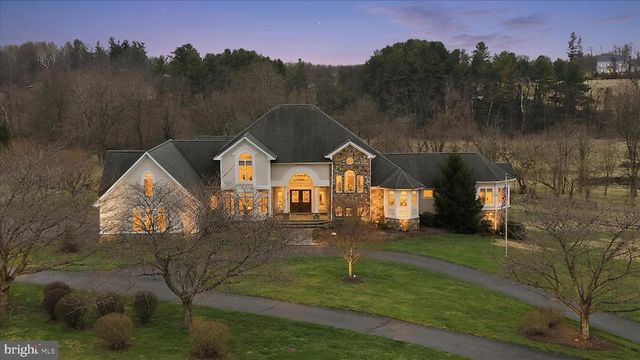 16076 BERLIN TPKE, Purcellville, VA 20132