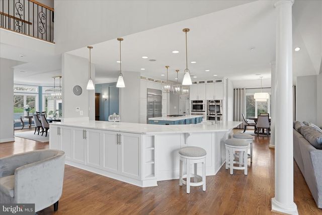 16076 BERLIN TPKE, Purcellville, VA 20132