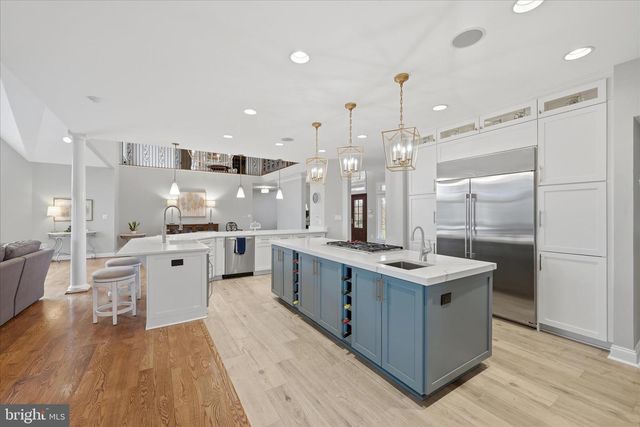 16076 BERLIN TPKE, Purcellville, VA 20132