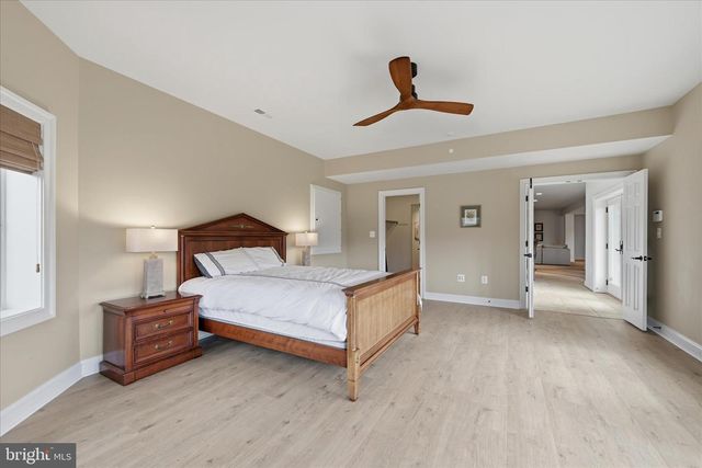 16076 BERLIN TPKE, Purcellville, VA 20132