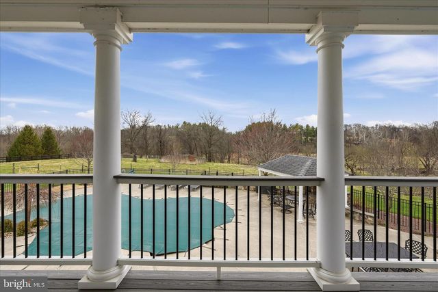 16076 BERLIN TPKE, Purcellville, VA 20132