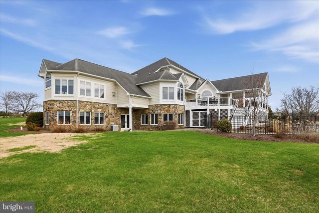 16076 BERLIN TPKE, Purcellville, VA 20132