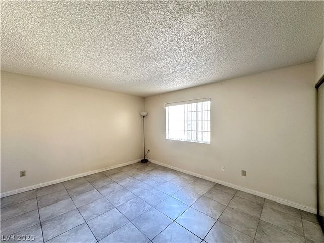 9070 Spring Mountain Road 115, Las Vegas, NV 89117