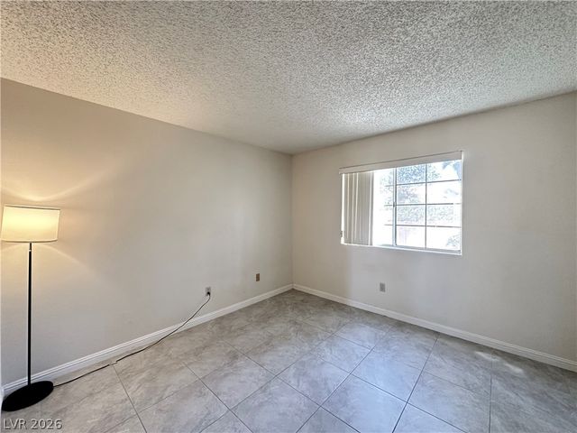 9070 Spring Mountain Road 115, Las Vegas, NV 89117