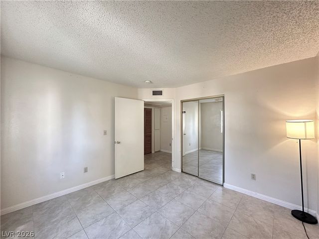 9070 Spring Mountain Road 115, Las Vegas, NV 89117