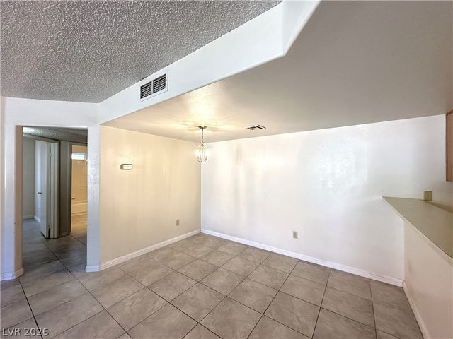 9070 Spring Mountain Road 115, Las Vegas, NV 89117