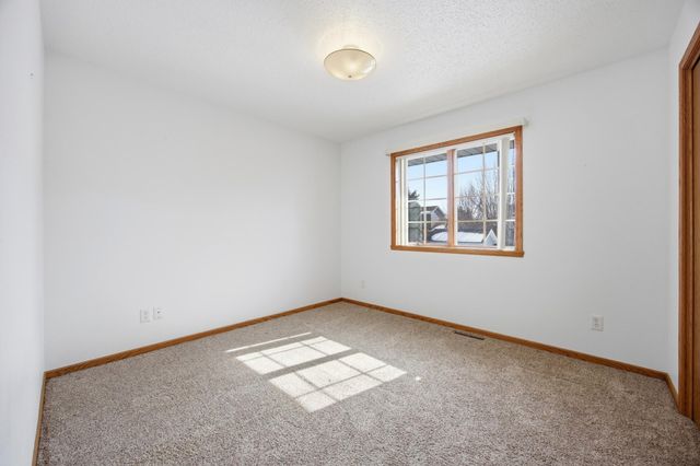 3829 10th Street N, Fargo, ND 58102