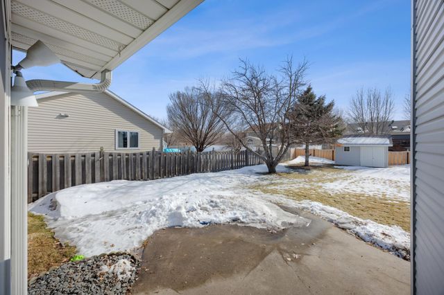 3829 10th Street N, Fargo, ND 58102